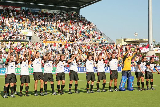 © Herbert Bohlscheid  www.sportfoto.tv und Wolfgang Quednau  www.hockeyimage.net